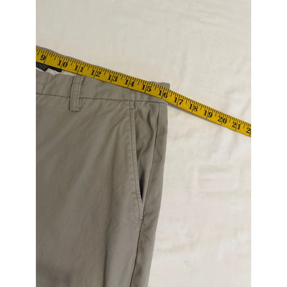 Banana Republic Mens 33x34 Khaki Tan Cotton Chino Pants Straight Leg 467779